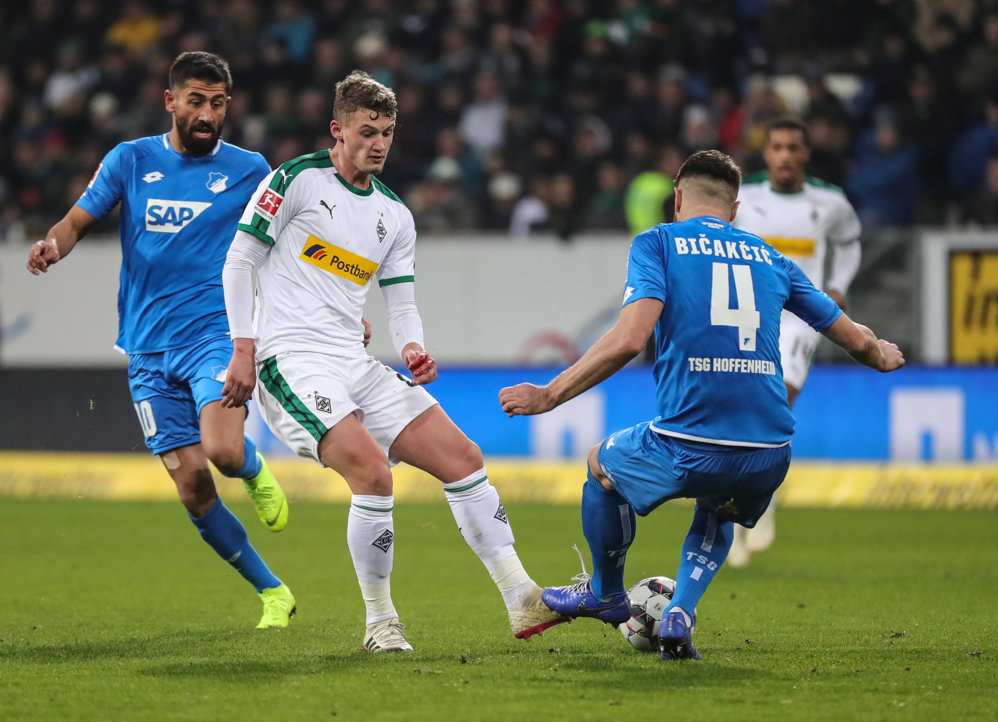 爱游戏平台下载莱比锡训练开放日，冲刺阶段刷新队史纪录引欢呼，德国杯在即，球队文化再被提及的简单介绍