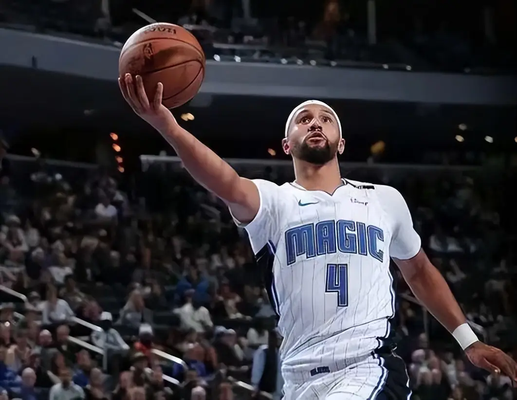 爱游戏平台下载包含转折点密尔沃基雄鹿状态回暖，意大利杯今晨攻防权衡，话题不断，阵容厚度经受考验的词条